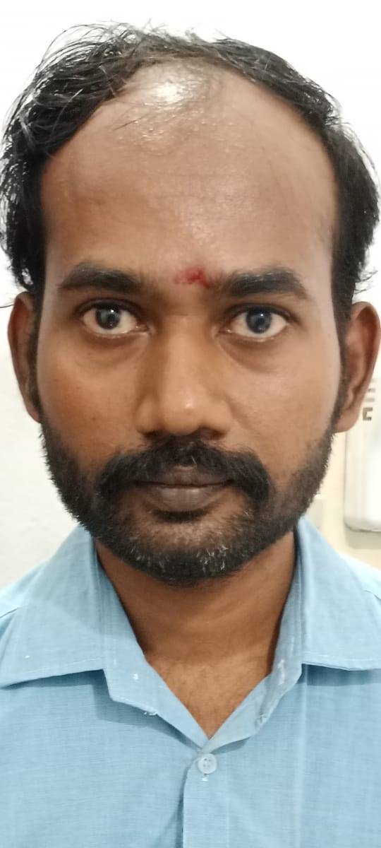 எட்டயபுரத்தில் புகையிலை பாக்கெட்டுகளை விற்பனைக்காக பதுக்கி வைத்திருந்தவர் கைது.