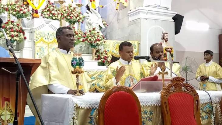 பனிமய மாதா பேராலய தங்க தேர் திருவிழா-மாற்றுத்திறனாளிகளுக்காக சிறப்பு திருப்பலி !