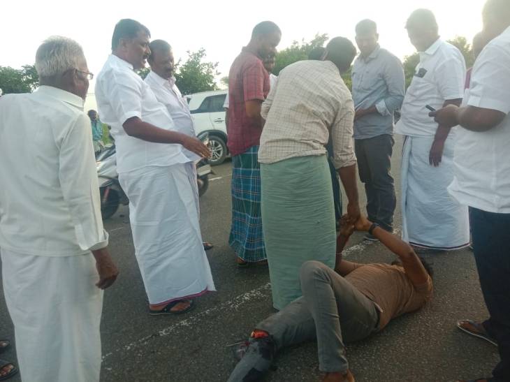 விபத்தில் சிக்கிய இளைஞருக்கு உதவிய MLA!