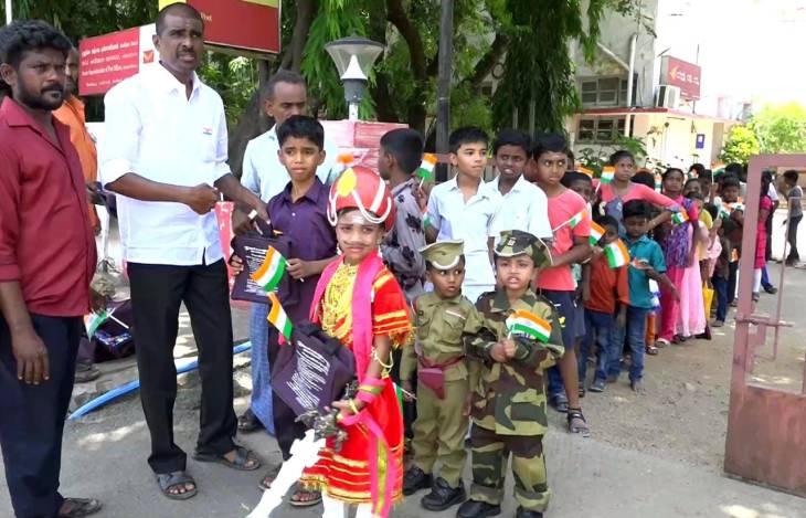 நேதாஜி சுபாஷ் சந்திரபோஸ்க்கு சிலை வைக்க வேண்டும் - தமிழக முதல்வருக்கு கடிதம் அனுப்பிய குழந்தைகள் !