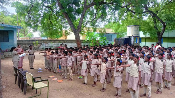 படர்ந்தபுளி நடுநிலை பள்ளியில்"மாற்றத்தை தேடி" என்ற சமூக விழிப்புணர்வு நிகழ்ச்சி!