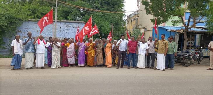  விவசாய தொழிலாளர் சங்கத்தினர் ஆர்ப்பாட்டம்.