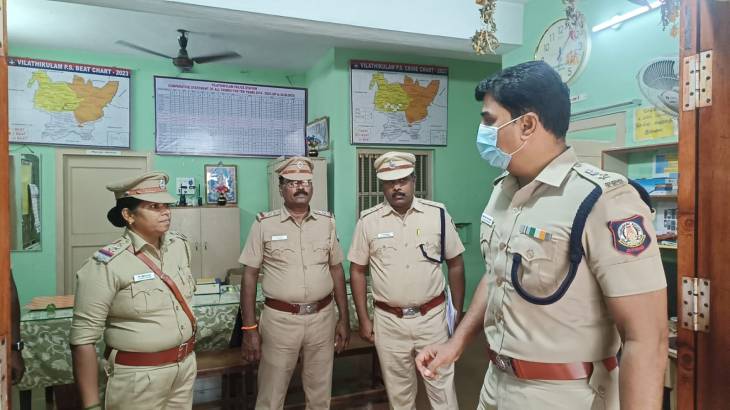 விளாத்திகுளம்,சங்கரலிங்கபுரம்,சூரங்குடி ஆகிய காவல் நிலையங்களில் மாவட்ட SP பாலாஜி சரவணன் திடீர் ஆய்வு!