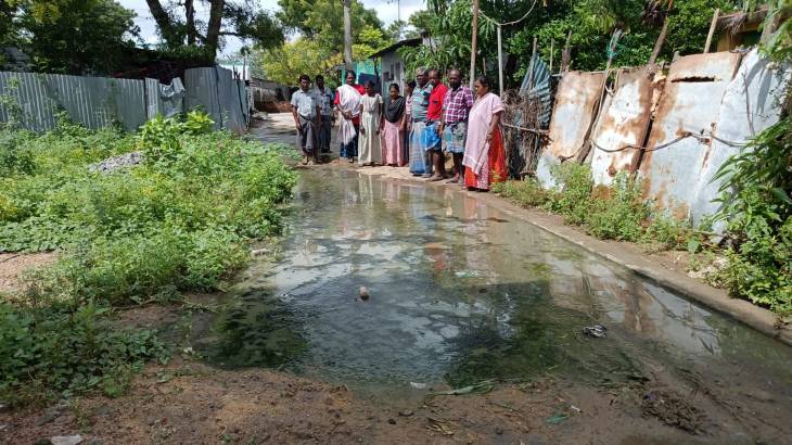சுத்தமும் இல்லை... சுகாதாரமும் இல்லை : கமலாபுரம் ஊராட்சிக்கு கால்வாயே கிடையாதா? : ஊழல் தலைவரின் பதவி பறிக்கப்படுமா...?

