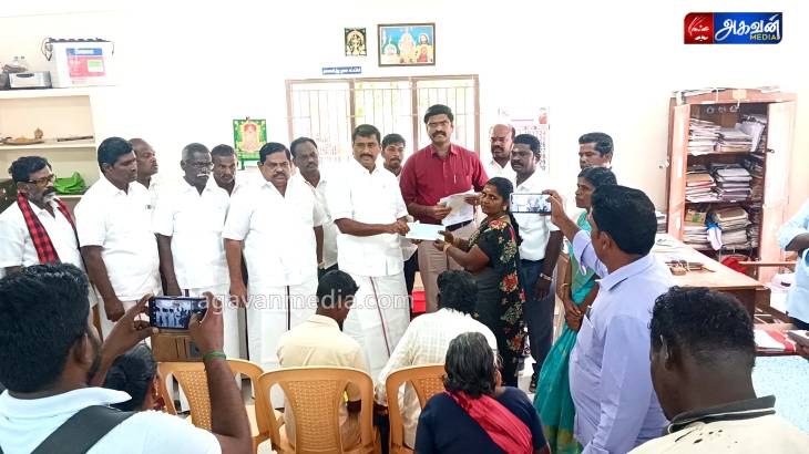  மழை வெள்ள நிவாரணத்தொகை வழங்கிய சட்டமன்ற உறுப்பினர் மார்க்கண்டேயன்!