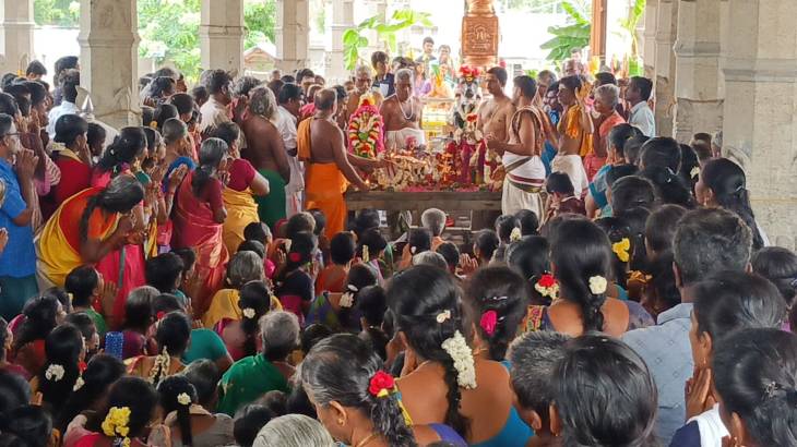 மீனாட்சி சுந்தரேஸ்வரர் ஆலயத்தில், வெகு விமர்சையாக நடைபெற்ற வருஷாபிஷேக விழா