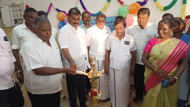 ரூ, 2 கோடியே 18 லட்சம் மதிப்பீட்டில் கட்டப்பட்டுள்ள புதிய 5 வகுப்பறை வகுப்பறைகளை முதல்வர் மு.க ஸ்டாலின் திறந்து வைத்தார்.