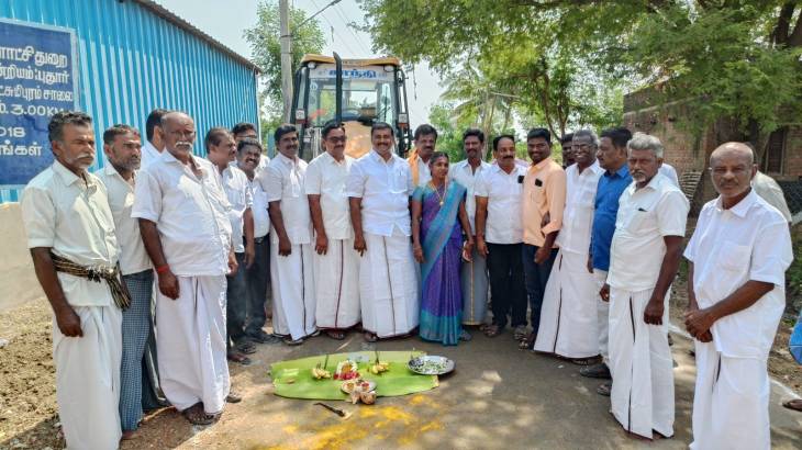  சாலைப் பணிகளை எம்எல்ஏ மார்க்கண்டேயன் தொடங்கி வைத்தார்.
