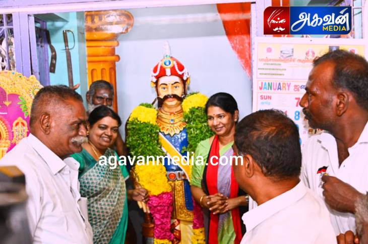 சுதந்திரப் போராட்ட வீரர் கட்டபொம்மன் சிலைக்கு மரியாதை செலுத்தி பிரச்சாரத்தை தொடங்கிய கனிமொழி!

