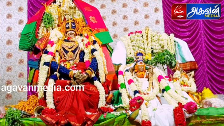 மீனாட்சியம்மனுக்கு கோலாகலமாக நடைபெற்ற திருக்கல்யாண வைபவம்!ஆயிரக்கணக்கான பெண்கள் கலந்து கொண்டு புதுத்தாலி மாற்றிக் கொண்டனர்!


