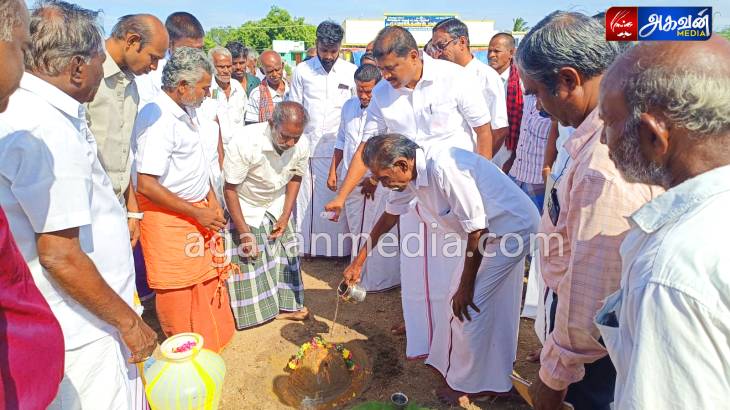 புதிய சுகாதார வளாகம் கட்டுவதற்கான பணியை எம்எல்ஏ மார்கண்டேயன் தொடங்கி வைத்தார்!

