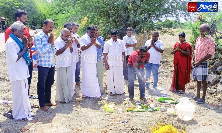 ரூ.5 லட்சம் மதிப்பில் புதிய பேருந்து நிறுத்தம் கட்டும் பணியை அதிமுக யூனியன் சேர்மன் முனியசக்தி ராமச்சந்திரன் தொடங்கி வைத்தார்!


