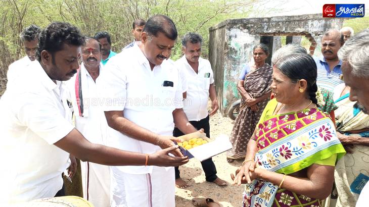 ரூ.1-கோடி 56-லட்சம் மதிப்பீட்டில் புதிய சாலைகள் அமைக்கும் பணியை எம்எல்ஏ மார்க்கண்டேயன் தொடங்கி வைத்தார்.