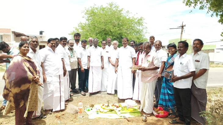 புதிய பயணியர் நிழற்குடை கட்டுவதற்கான பணியினை MLA மார்கண்டேயன் துவக்கி வைத்தார்!