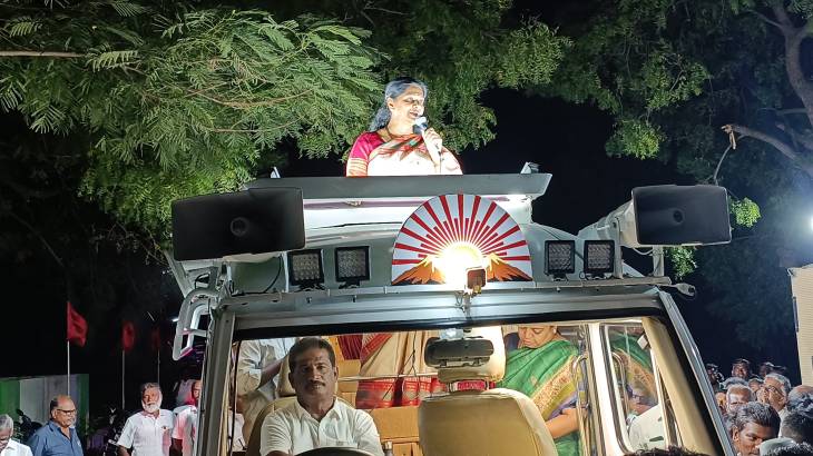 பாஜக அரசு  தமிழகத்திற்கான  நிதியை தருவதில்லை என கனிமொழி எம்பி குற்றச்சாட்டு!

