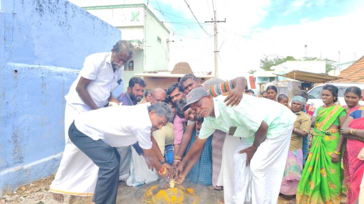 நீர்த்தேக்க தொட்டி அமைக்கும் பணியை MLA சண்முகையா தொடங்கி வைத்தார்.