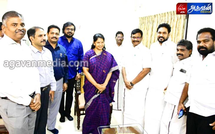 கனிமொழி எம்பி யை சந்தித்து வாழ்த்து பெற்ற அமைச்சர் ஆவடி நாசர்!