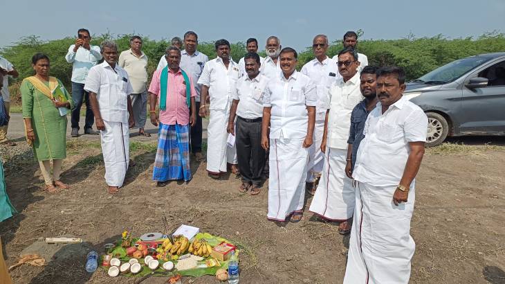  ரூ.1.60- கோடி மதிப்பீட்டில் பாலம் கட்டும் பணியினை MLA மார்கண்டேயன் அடிக்கல் நாட்டி துவக்கி வைத்தார். 