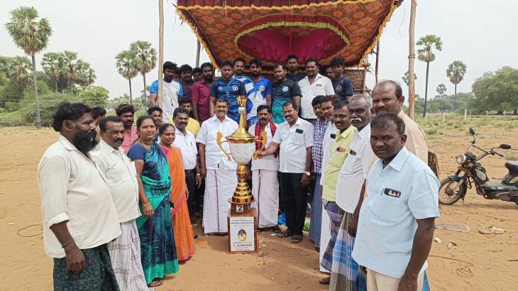 கபடி போட்டியே எம்எல்ஏ மார்க்கண்டேயன் தொடங்கி வைத்தார்.

