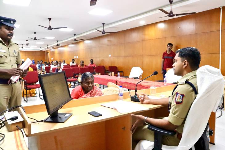 காவல்துறை-பொதுமக்கள் குறைதீர்க்கும் மனு கூட்டம் !

